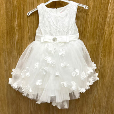 Φόρεμα τούλινο λευκό με ουρά